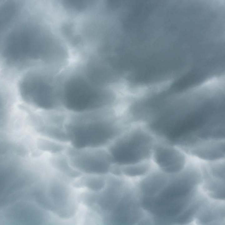 Mammatus Wolken über der Hengliwand